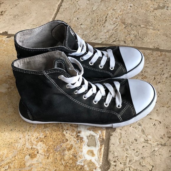 Canvas Sneakers in Womens Size 9 - Picture 5 of 8